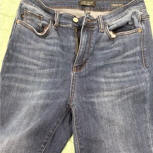 Blue Spice Women's Skinny Jeans in Medium Blue Wash